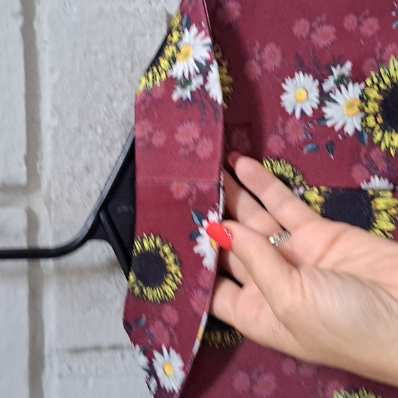 L&B Bergandy Sunflower/Daisy Bell Sleeve Cardigan Jacket. Size Large NWOT - Picture 7 of 11